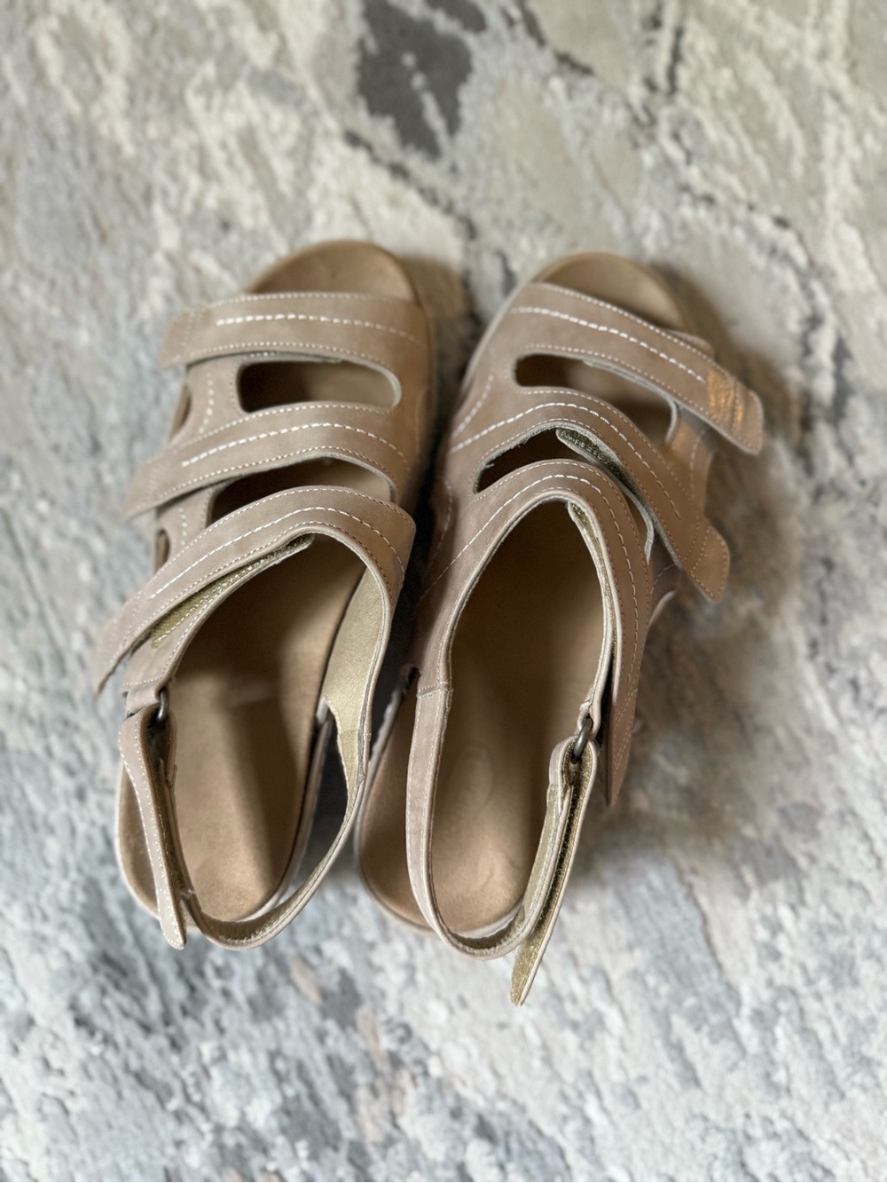 Suave Women’s Adjustable Comfort Sandals in Taupe